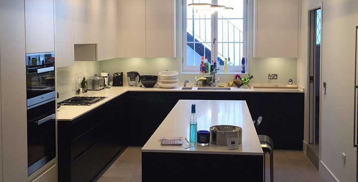 Kitchen Fitter